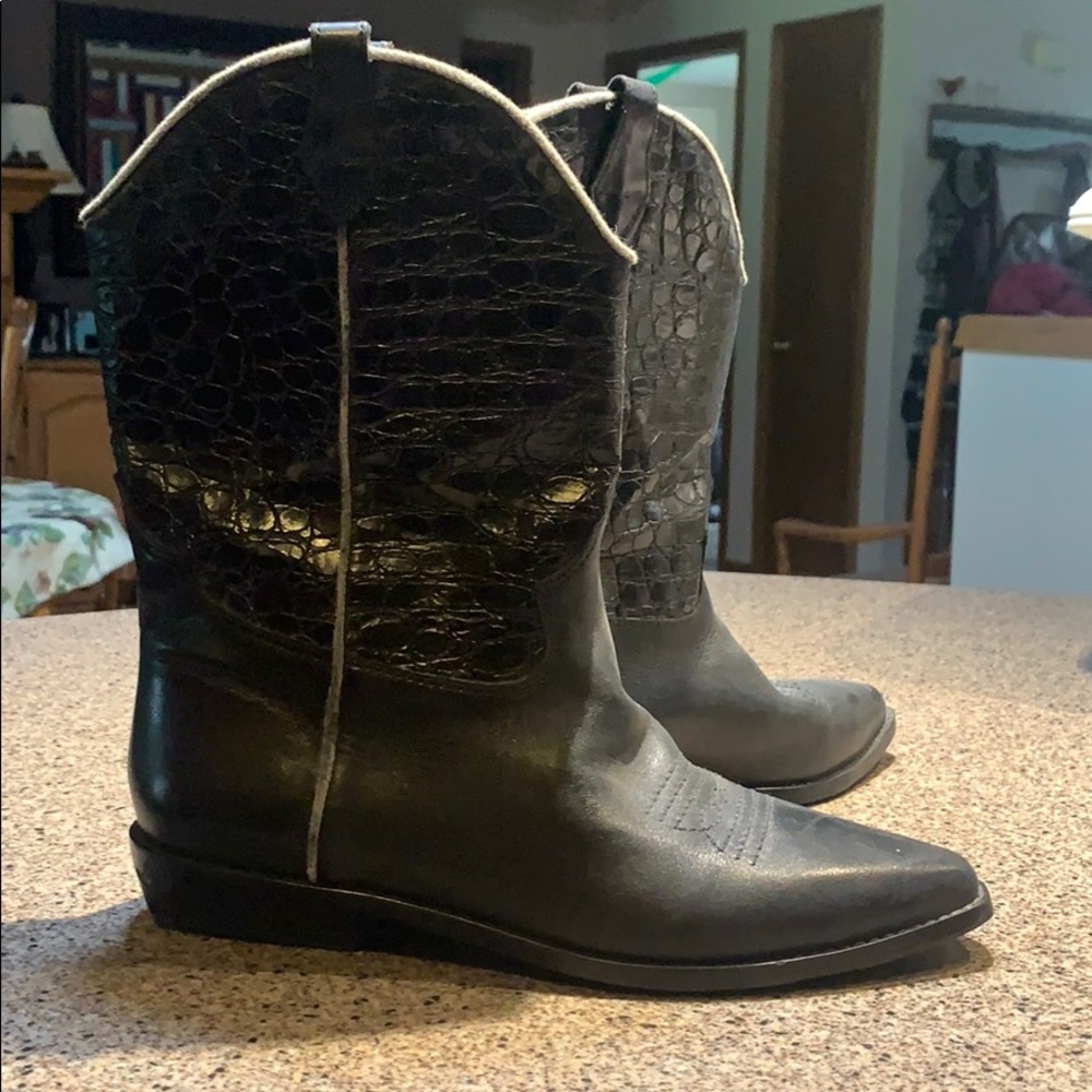 IPANEMA snakeskin black 9.5 women’s cowboy boots